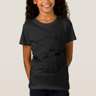 Camiseta Eu Acredito Em Papais noeis Reindeer Silhouette Na