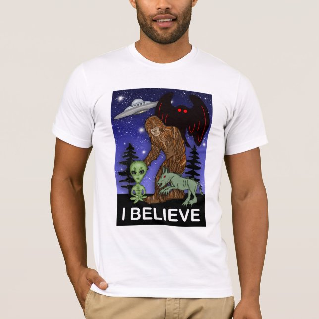 Camiseta Eu Acredito | Pé Grande Alien Mothman UFO Chupacab (Frente)