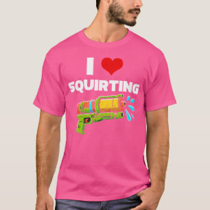 Camiseta Eu Adoro Esguichar O Coração Esquadrando Uma Praça