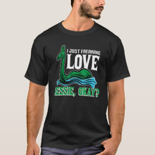 Camiseta Eu Adoro Nessie Loch Ness Monster Nessie Myth