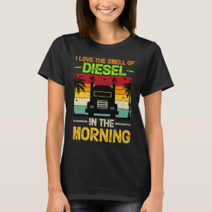 Camiseta Eu adoro o cheiro de diesel pela manhã