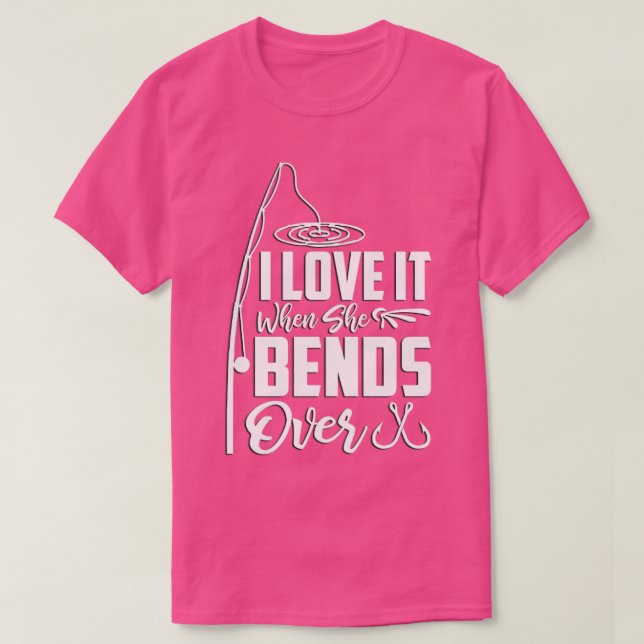 Camiseta Eu Adoro Quando Ela Se Aproxima De Peixe Engraçado (Frente do Design)