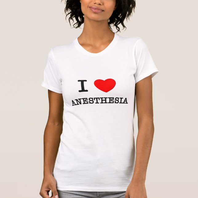 Camiseta Eu amo a anestesia (Frente)