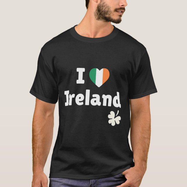 Camiseta Eu Amo a Irlanda - Coração da Bandeira Irlandesa & (Frente)