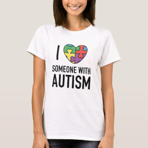 Camiseta Eu Amo Alguém Com Autismo