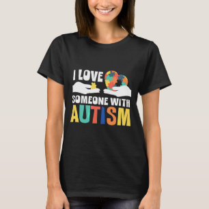 Camiseta Eu Amo Alguém Com Causa Motivacional Autista