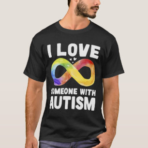 Camiseta Eu Amo Alguém Com Consciência Autista Arco-Íris In