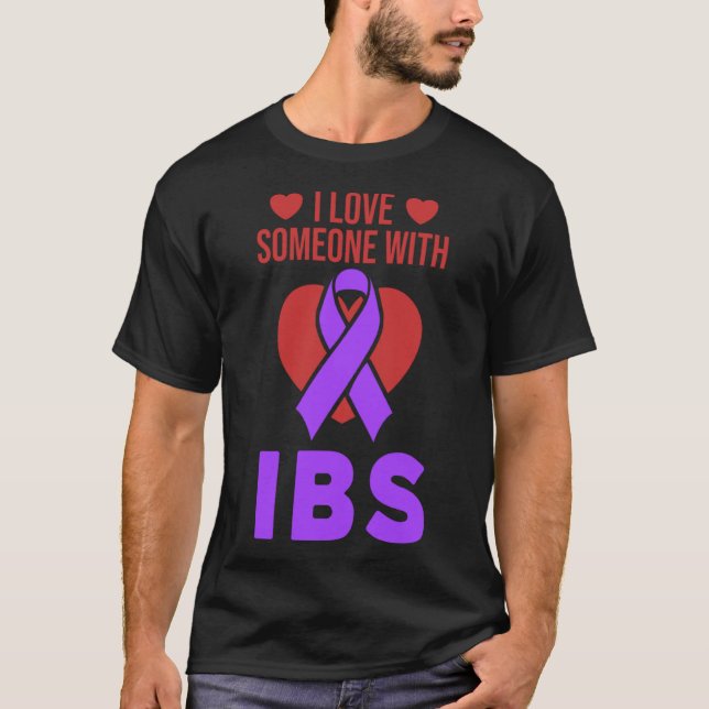 Camiseta Eu amo alguém com síndrome de Bowel Irritável do I (Frente)