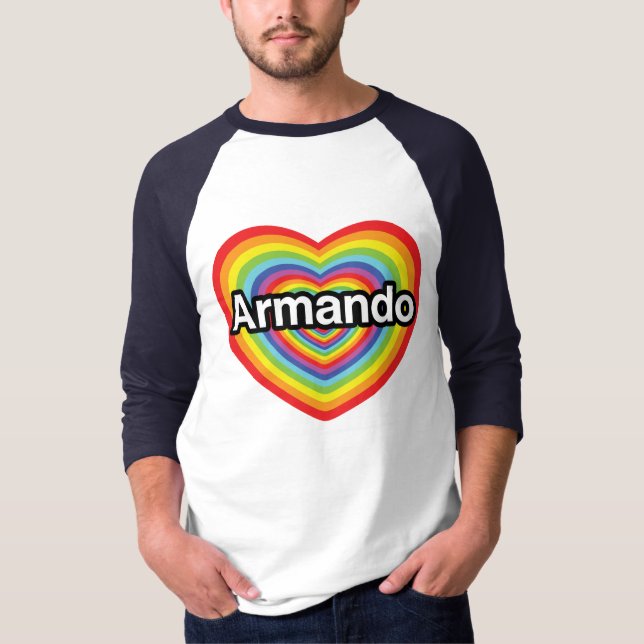 Camiseta Eu amo Armando, coração do arco-íris (Frente)