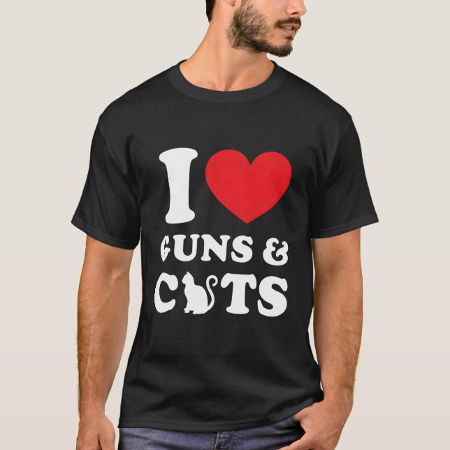 Camiseta Eu Amo Armas E Gatos Engraçados Presente (Frente)
