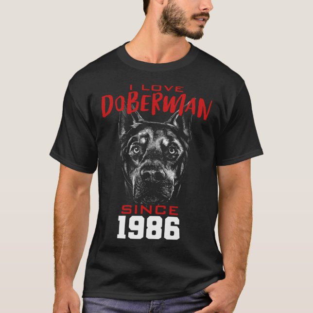 Camiseta Eu amo doberman desde 1986 (Frente)