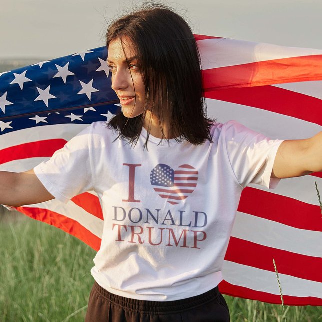 Camiseta Eu Amo Donald Trump (Criador carregado)