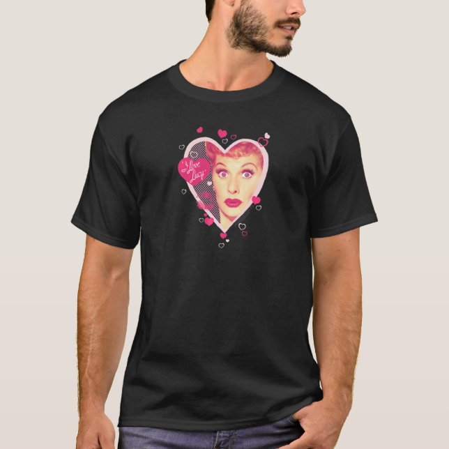 Camiseta Eu Amo Lucy Beijando Corações (Frente)