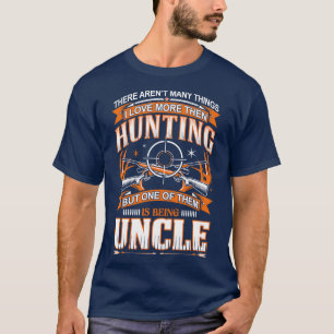 Camiseta Eu Amo Mais Do Que Caça, Mas Um Deles Está Sendo