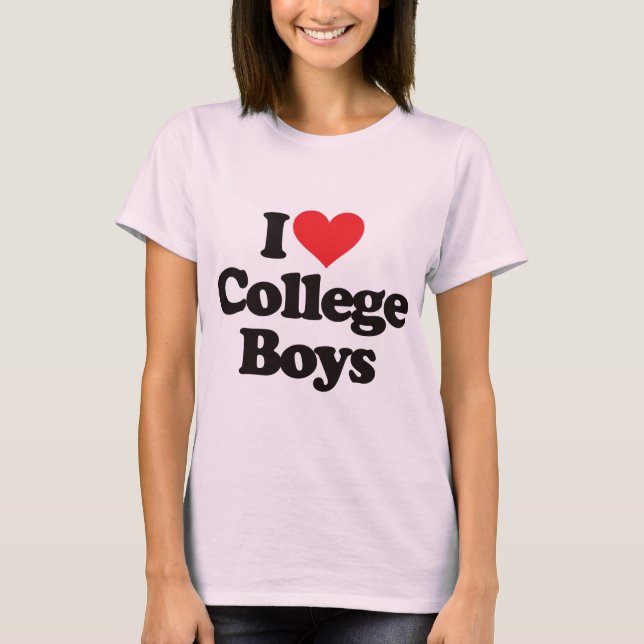 Camiseta Eu amo meninos de faculdade (Frente)