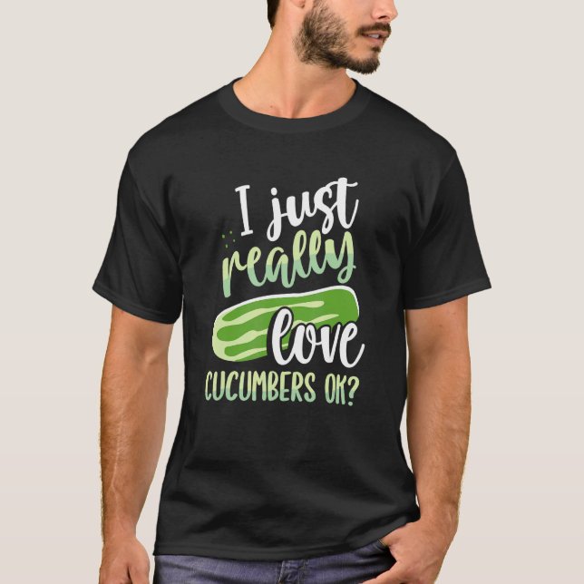 Camiseta Eu Amo Mesmo Pepinos Ok (Frente)