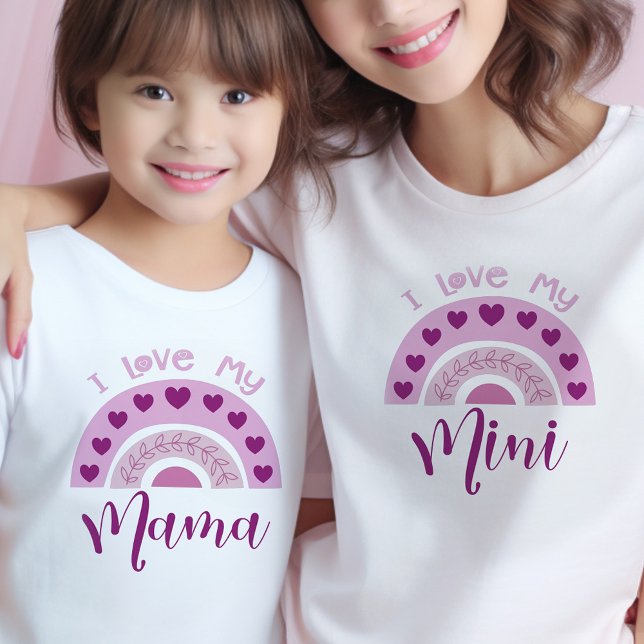 Camiseta Eu amo minha Mamãe Boho Arco-íris Combinando Mini  (Mommy and Me tees with sweet rainbow design .. mom and kid shirts sold separately)
