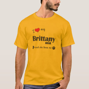 Camiseta Eu amo minha mistura de Brittany (o cão fêmea)