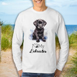 Camiseta Eu Amo O Meu Labrador - Cachorro Louco<br><div class="desc">Apresentando a adição perfeita ao guarda-roupa de qualquer amante de cachorro! Nossa t-shirt "I Love My Labrador" apresenta uma impressionante imagem aquosa de um filhote preto labrador, completo com um design de impressão cardíaca e pata bonitinho e moderno. Quer seja uma orgulhosa mãe de cão ou pai de cão, esta...</div>