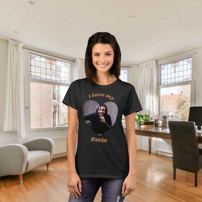 Camiseta Eu amo o nome da foto do meu namorado (Criador carregado)