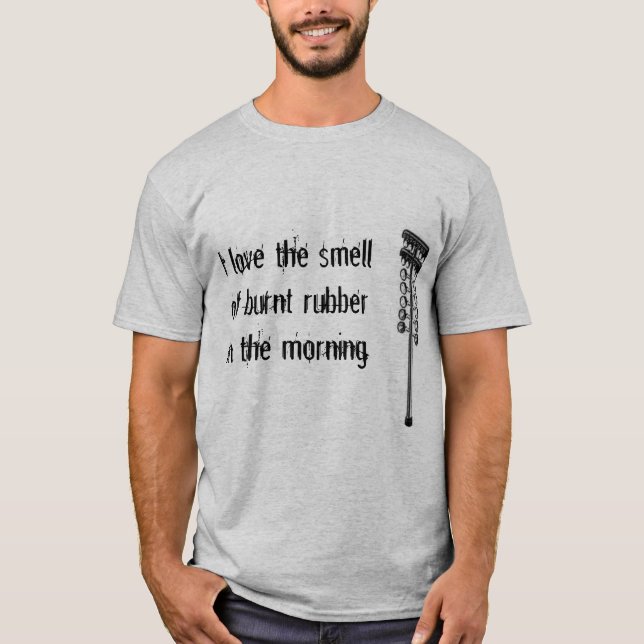Camiseta Eu amo o smellof queimado de borracha (Frente)