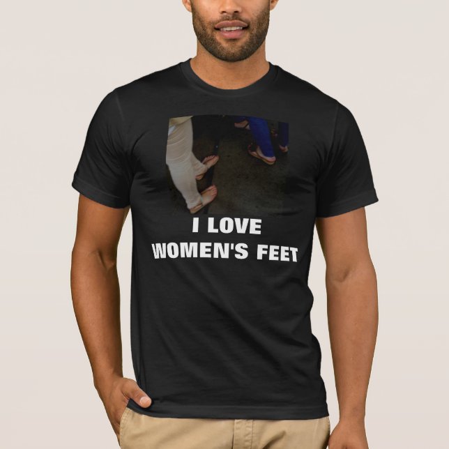 CAMISETA EU AMO OS PÉS DAS MULHERES (Frente)