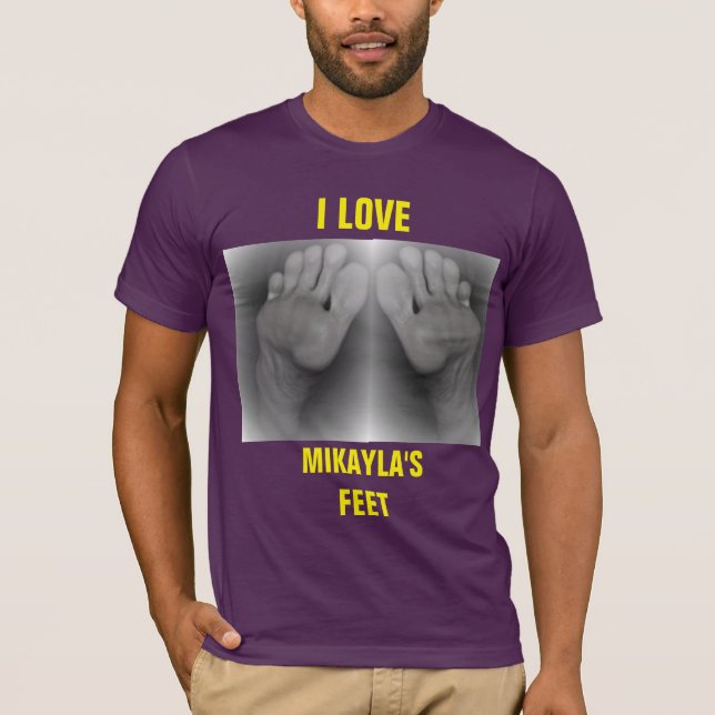 CAMISETA EU AMO OS PÉS DE MIKAYLA (Frente)
