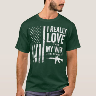 Camiseta Eu Amo Quando Minha Esposa Me Deixa Comprar Mais A