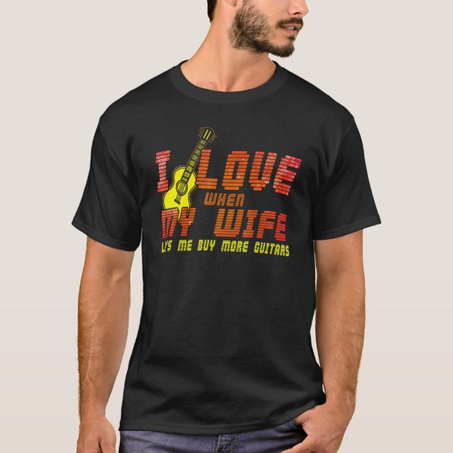 Camiseta Eu Amo Quando Minha Esposa Me Deixa Comprar Mais G (Frente)