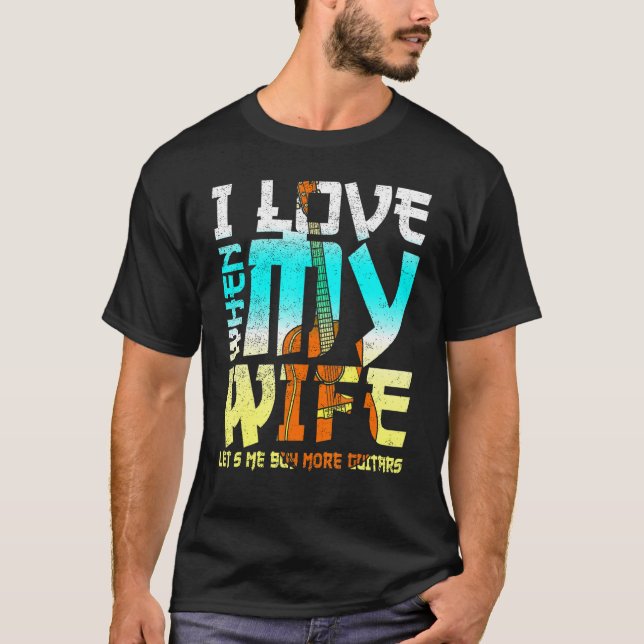 Camiseta Eu Amo Quando Minha Esposa Me Deixa Comprar Mais G (Frente)