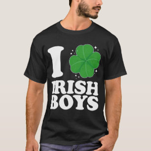 Camiseta Eu Amo Rapazes Irlandeses Coração de Trevo Dia de