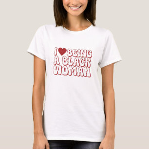 Camiseta Eu Amo Ser Uma Mulher Negra Letra Bolha Vermelha O