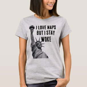 Camiseta Eu Amo Sonecas mas Fico Esperto