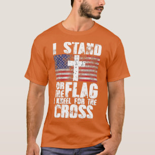 Camiseta Eu apoio a bandeira e ajoelho-me pela cruz