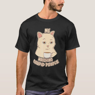 Camiseta Eu Assistindo Pessoas Estúpidas Gato Atrevido Sarc