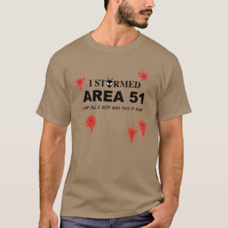 Camiseta Eu ataquei a área 51 e tudo I Got era este t-shirt