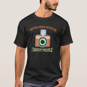 Camiseta Eu Atiro Fotografia Pessoas Nunca Mal Comigo Legal