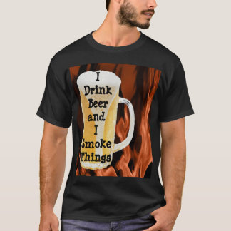 Camiseta Eu bebo cerveja e fumo coisas