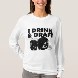 Camiseta Eu bebo e rascunho fantasia divertida