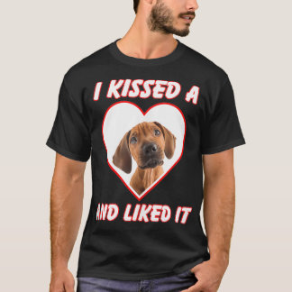 Camiseta Eu Beijei Um Cachorro E Gostei Do Ridgeback Rhodes