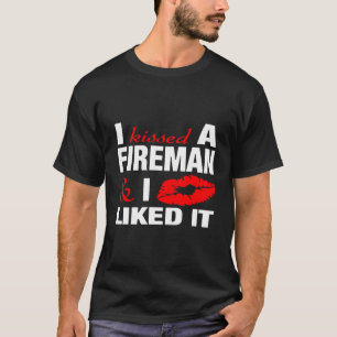 Camiseta Eu Beijei Um Namorada De Bombeiro Engraçado