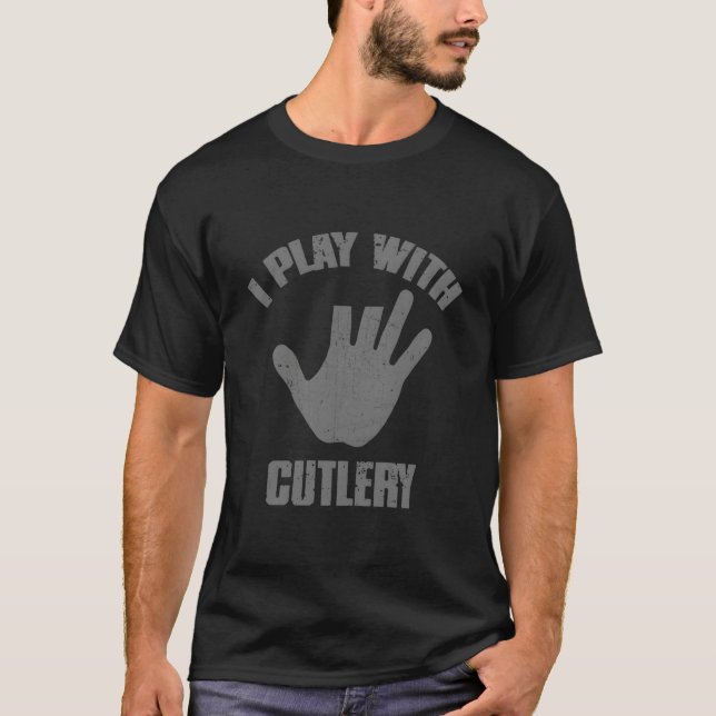 Camiseta Eu Brinco Com Talheres Faca De Chef Perigos Da Coz (Frente)