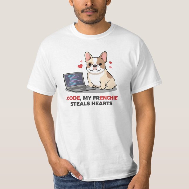 Camiseta Eu Código, Meu Francês Rouba Corações Desenvolvedo (Frente)