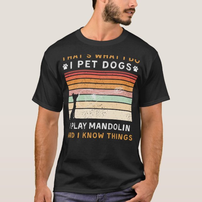 Camiseta Eu Coloquei Cachorros Eu Toco Mandolin Eu Sei Cois (Frente)