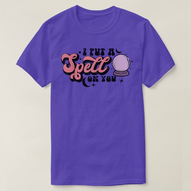 Camiseta Eu Coloquei Um Espelho Em Sua Bruxa Mística De Hal (Frente do Design)