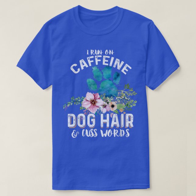 Camiseta Eu corro com cafeína Cachorro e palavrões Christma (Frente do Design)