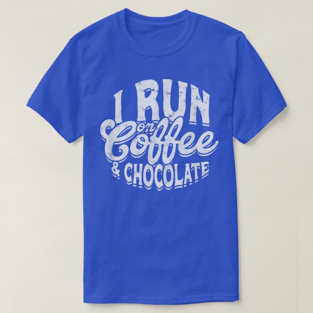 Camiseta Eu corro no café e chocolate no inverno Choc (Frente do Design)