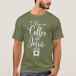 Camiseta Eu corro no café e em Jesus, café cristão bonito