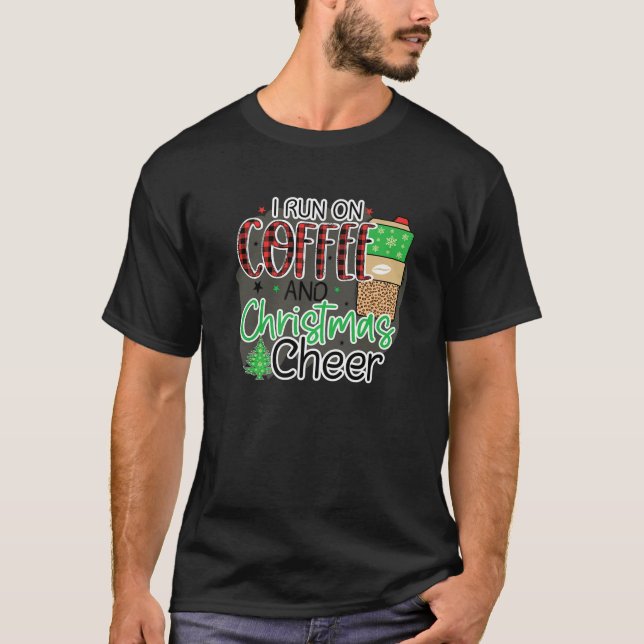 Camiseta Eu Corro No Café E No Natal Cheio Festivo Engraçad (Frente)