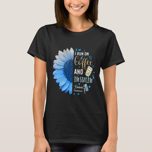 Camiseta Eu Corro No Café E Presente De Insulina Para Diabe (Frente)